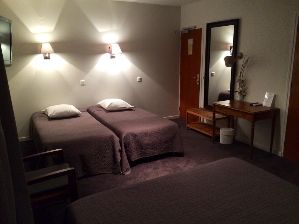 Hotel Les Negociants Валанс Стая снимка