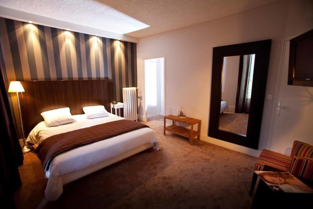 Hotel Les Negociants Валанс Екстериор снимка